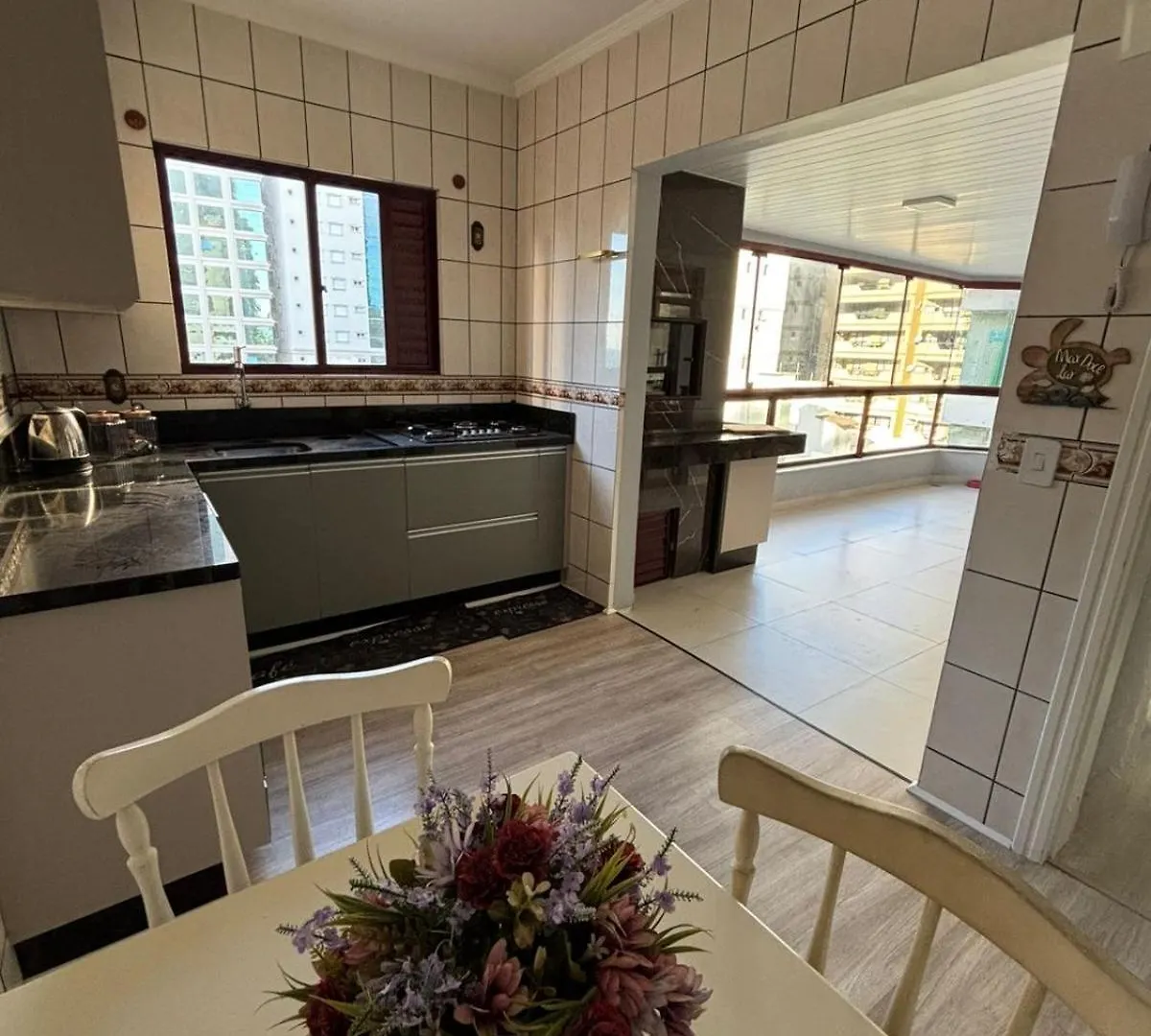 Apartamento Em Meia Praia Itapema 3 Quartos