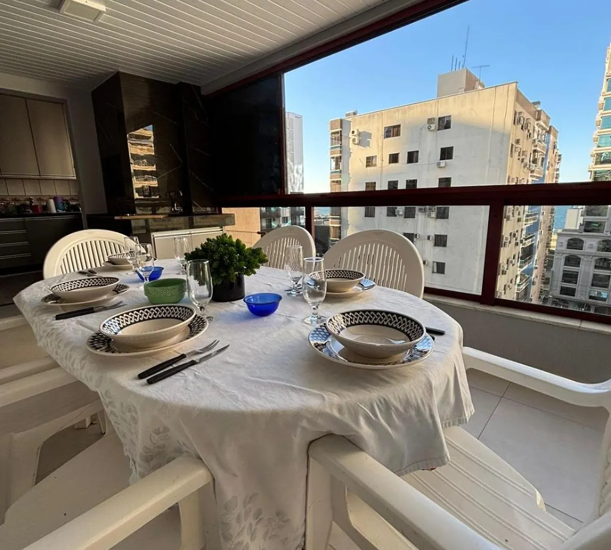 Apartamento Em Meia Praia Itapema 3 Quartos